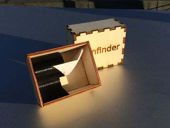 Box mit Inhalt